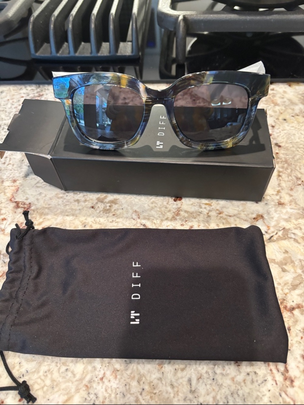 LT DIFF Blue Green Marble Square Sunglasses